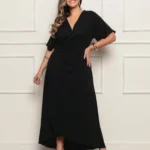Vestido Feminino Plus Size Midi elegante, modelo envelope, confeccionado em viscose com textura de linho. Leve, confortável e perfeito para o verão.