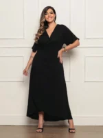 Vestido Feminino Plus Size Midi elegante, modelo envelope, confeccionado em viscose com textura de linho. Leve, confortável e perfeito para o verão.