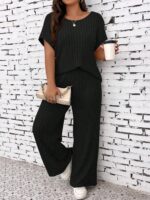 Conjunto Feminino Plus Size Giulia, blusa com manga morcego e calças ajustadas, em roxo, confortável e estiloso para qualquer ocasião.