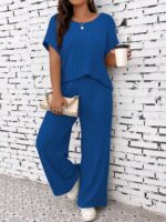 Conjunto Feminino Plus Size Giulia, blusa com manga morcego e calças ajustadas, em roxo, confortável e estiloso para qualquer ocasião.