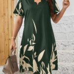 Vestido Plus Size Alice Túnica casual com estampa floral, decote V e ajuste regular. Moderno e confortável para ocasiões casuais.