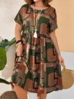Vestido feminino Plus Size Estilo bata, gola redonda, cintura alta, tecido leve em viscose e poliamida. Confortável e moderno para ocasiões casuais.