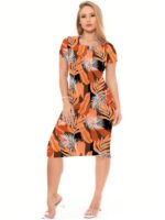 Vestido Tatiana midi, com estampa floral tropical, mangas curtas e caimento ajustado. Modelo perfeito para ocasiões casuais e festivas, em tecido elástico.