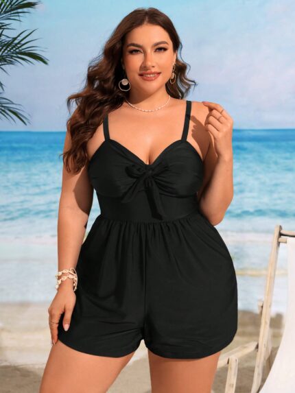 Maiô Plus Size Casual com Shorts, nó na gola e alças grossas. Perfeito para conforto e estilo na praia ou piscina.