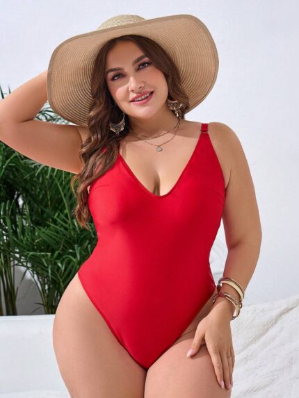 Maiô Plus Size Uma Peça para Ano Novo 2025, ideal para festas elegantes. Conforto e estilo para momentos inesquecíveis.