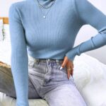 Blusa Feminina de inverno feita em tricô