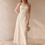 Vestido Com Alça Deslizante e Amarração em Renda Texturizada